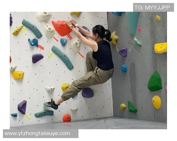 深圳攀岩队与广州攀岩队赛后复盘分析合作与竞技的精彩瞬间